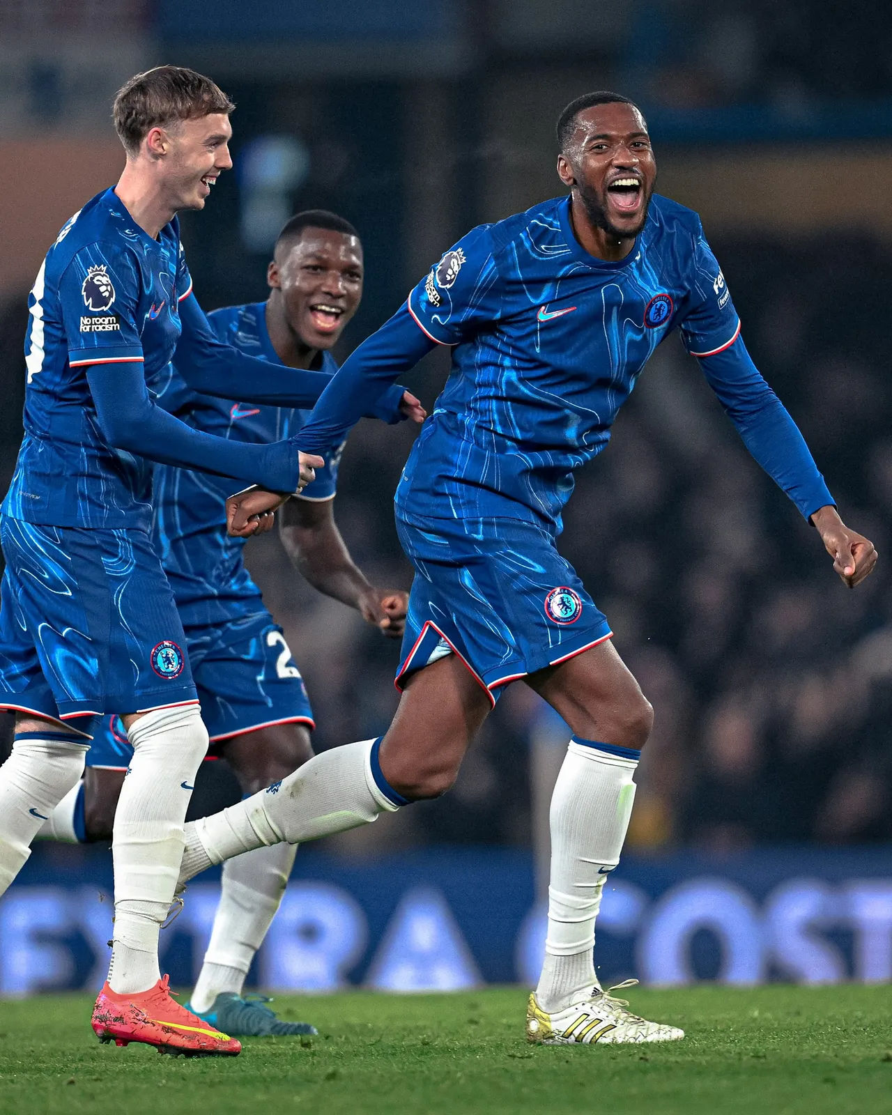 Chelsea get back to winning ways with defeat of Wolves