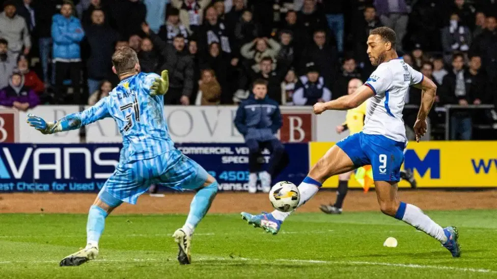 Dessers' last-gasp winner seals thrilling Rangers comeback