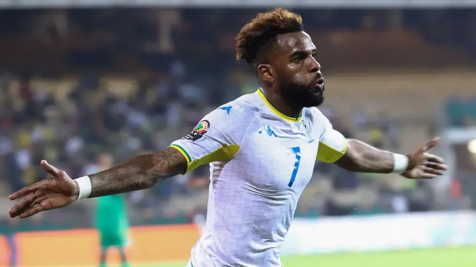 Gabonese footballer dies in China