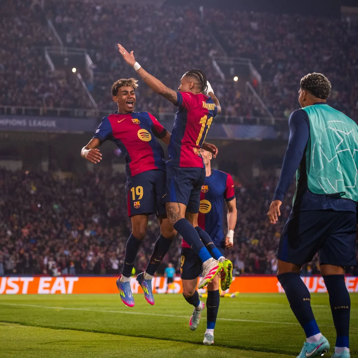 Raphinha matches Messi record as Barcelona thrash Dortmund