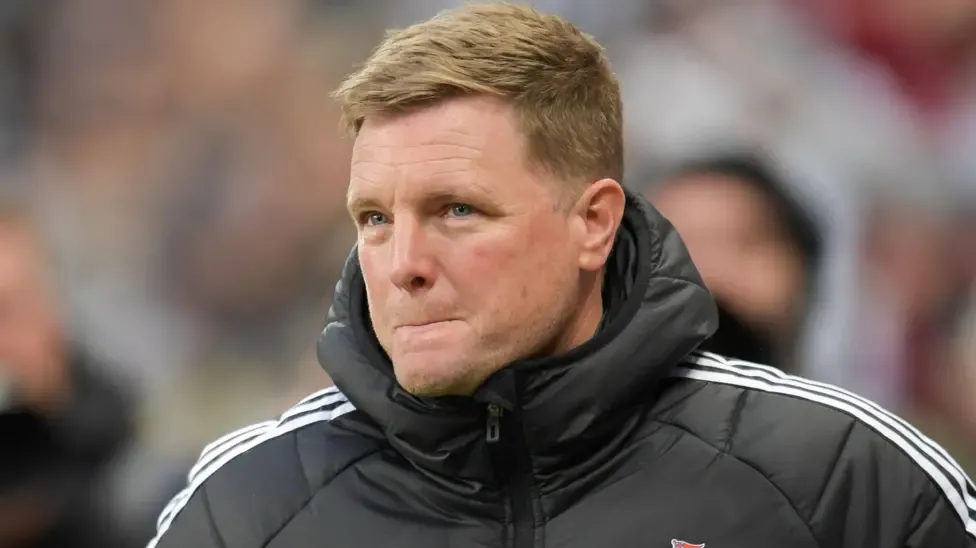 Newcastle boss Howe taken to hospital