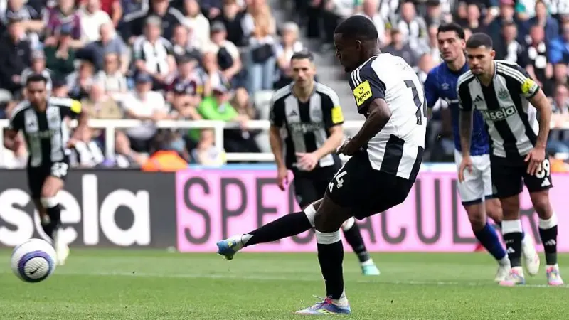Ipswich Town relegated as Newcastle beat them to go 3rd