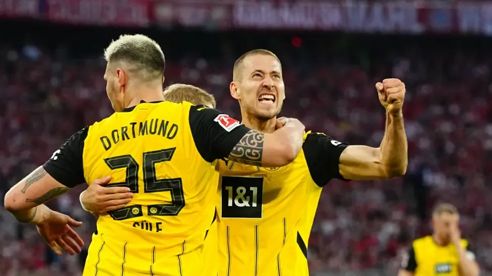 Dortmund draw thriller at leaders Bayern