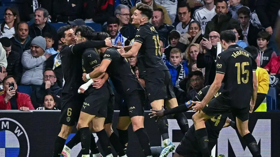 Valencia stun Real Madrid with 95th-minute winner