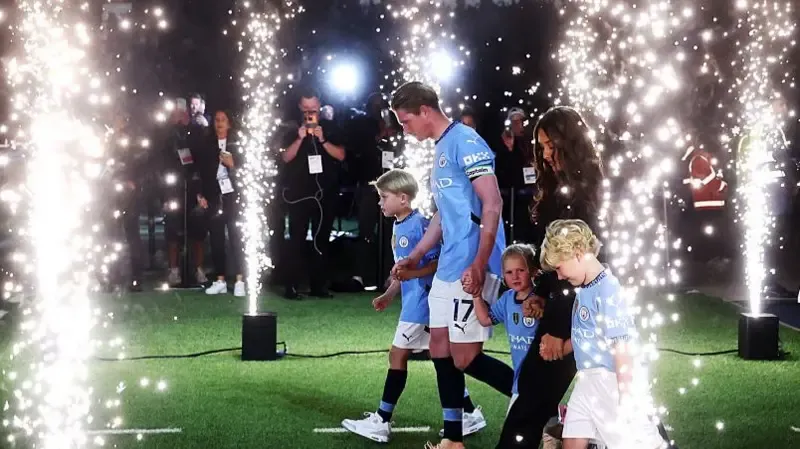 De Bruyne bids Etihad farewell as Man City edge closer to Champions League place