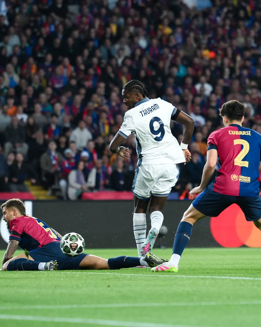 Yamal-inspired Barca come from behind twice to draw thriller with Inter