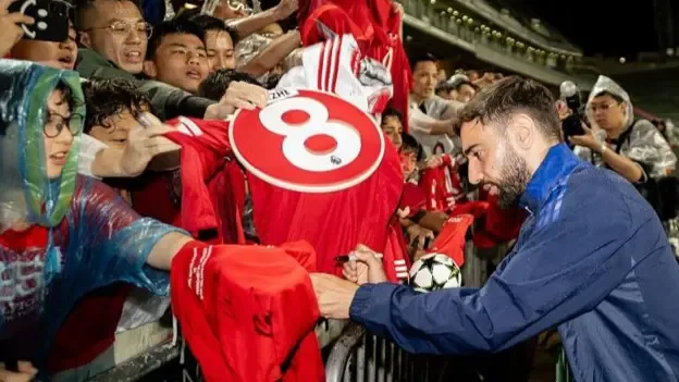 Fernandes weighs shock move to Al-Hilal amid Manchester United uncertainty