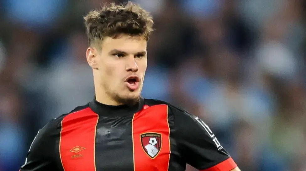 Liverpool agree £40m deal for Bournemouth left-back Milos Kerkez