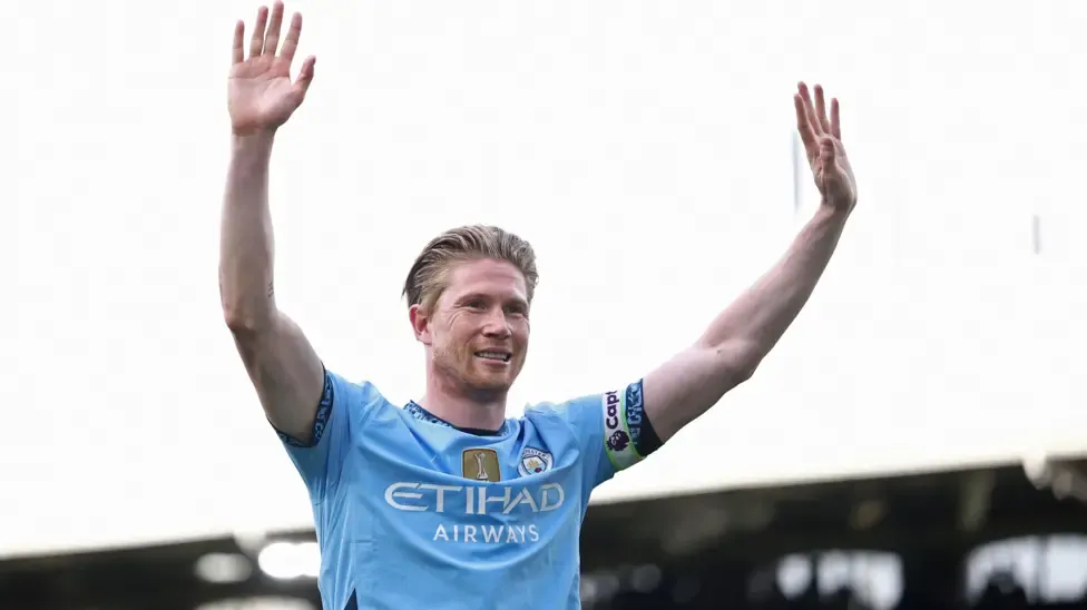 Kevin De Bruyne joins Napoli after decade of success at Manchester City