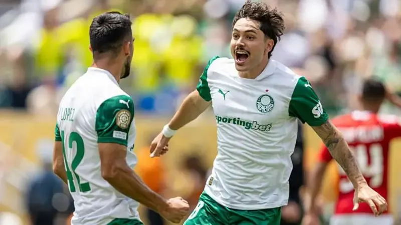 Palmeiras see off Al Ahly in weather-delayed Club World Cup clash