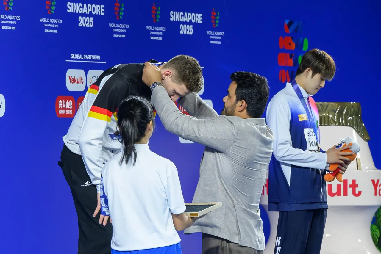 Sheikh Joaan crowns winners of Men’s 400m Freestyle at the World Aquatics Championships