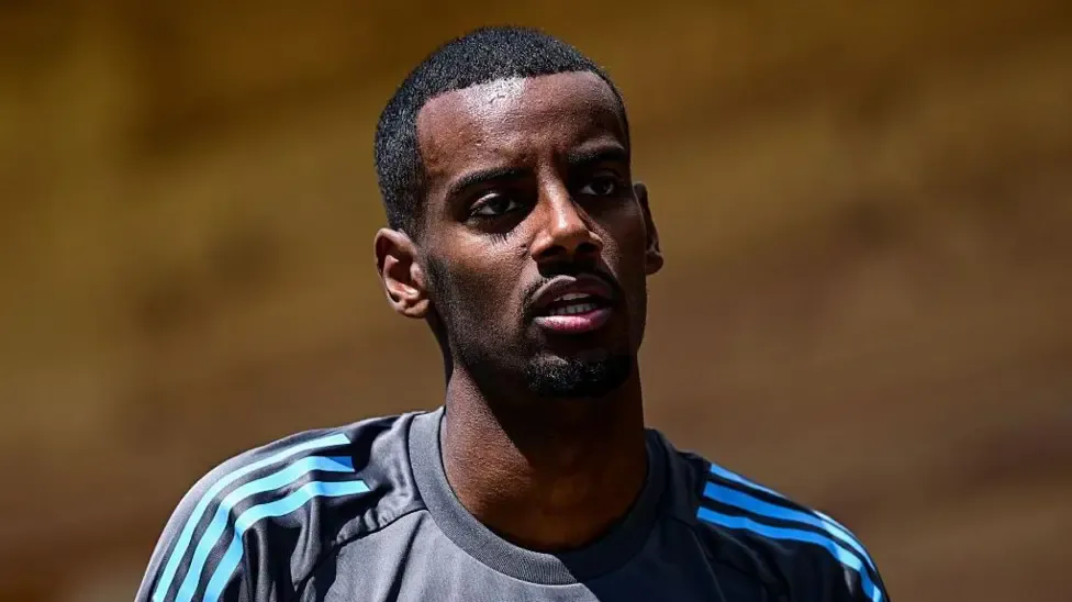 Isak trains alone at former club as Liverpool interest grows amid Newcastle exit talk