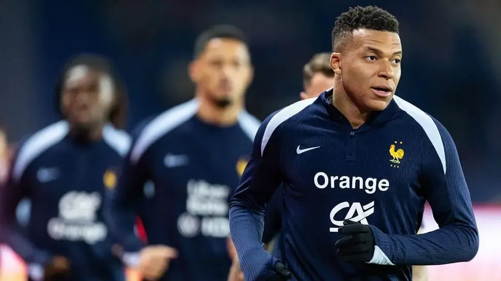 Mbappé and PSG take contract dispute to court as both parties seek massive damages