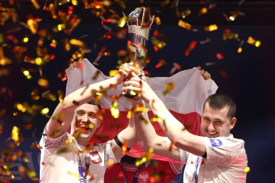 Thailand and Poland crowned world’s best at FIFAe World Cup™ featuring eFootball
