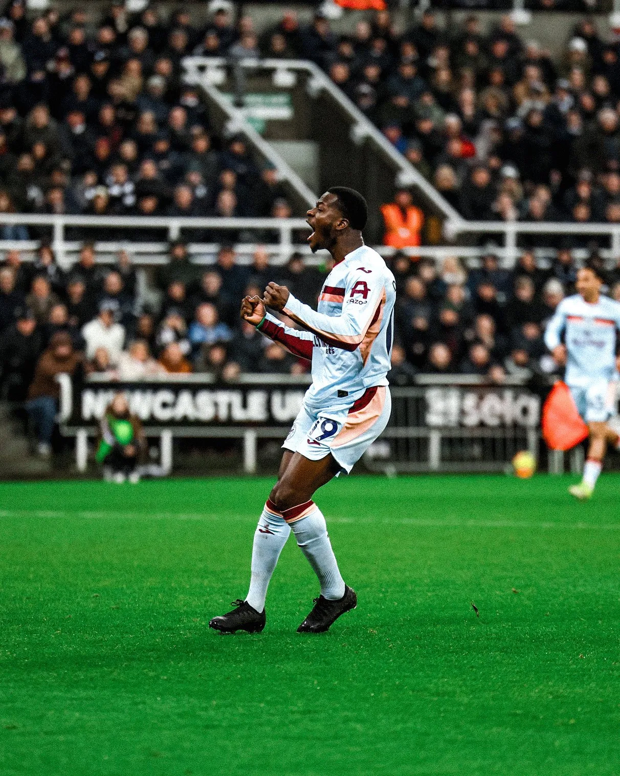 Brentford’s Late Blitz Ends St James’ Park Jinx and Stuns Newcastle