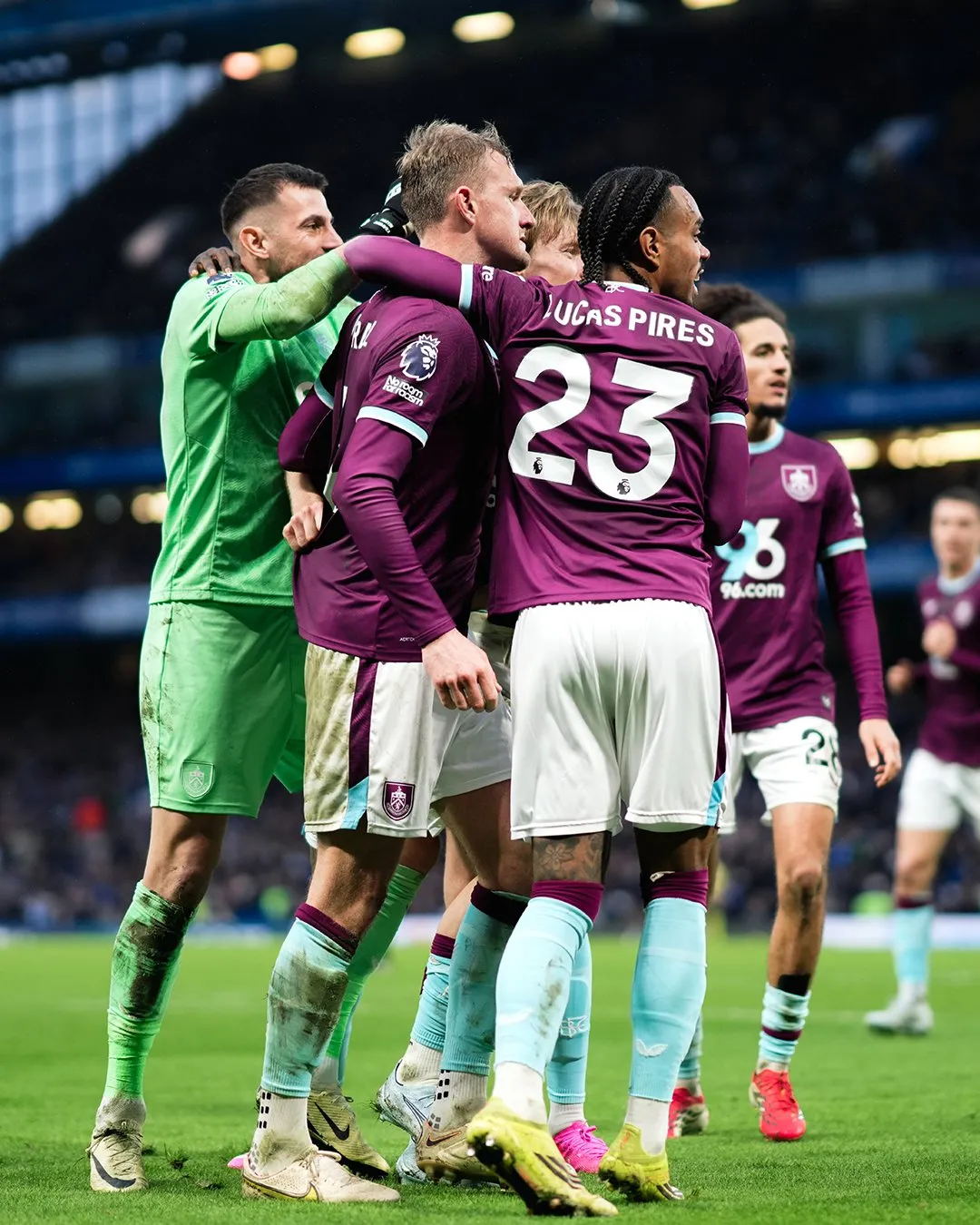 Late Heartbreak for Chelsea as Flemming Snatches 1–1 Draw After Fofana Red Card