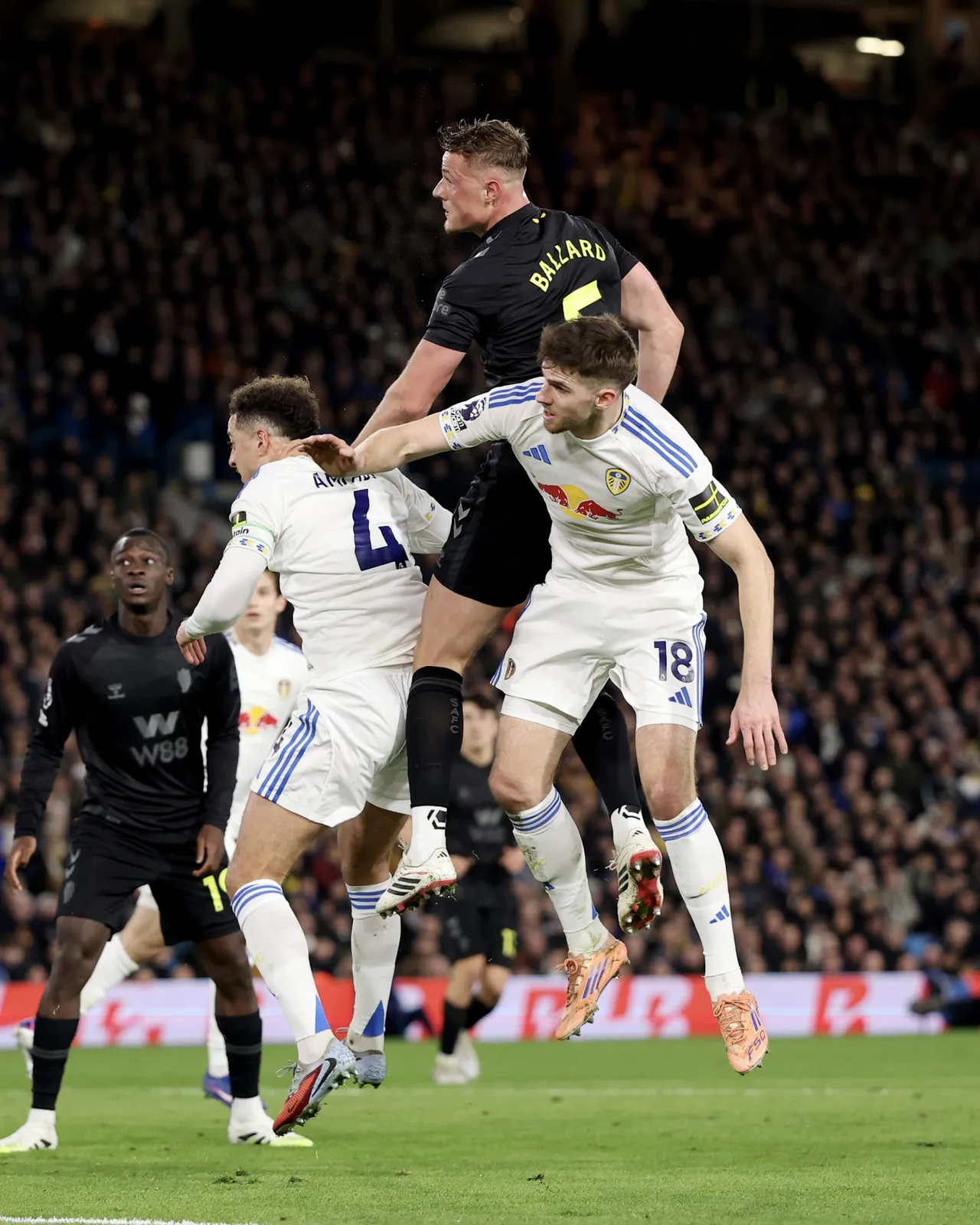 Sunderland Shock Leeds 1–0 at Elland Road as Diarra Penalty Seals Vital Premier League Win