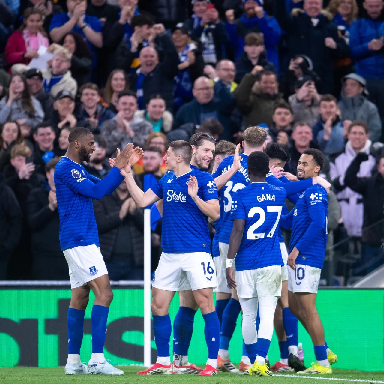 Everton Breeze to 2–0 Win Over Burnley in Premier League Clash