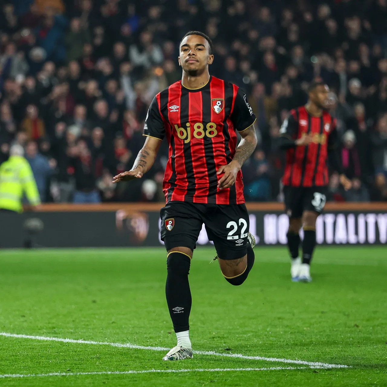 Maguire red card costs United in 2-2 Premier League thriller against Bournemouth