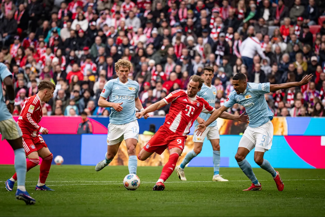 Relentless Bavarians send Bundesliga warning with ruthless display