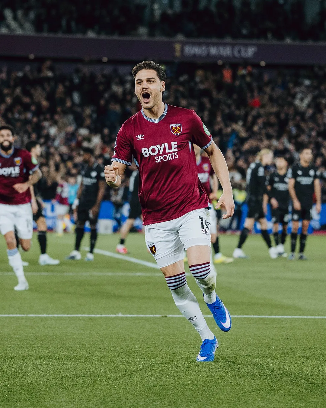 West Ham 1–1 Manchester City: Mavropanos Cancels Out Silva as City Drop Crucial Points in Title Race