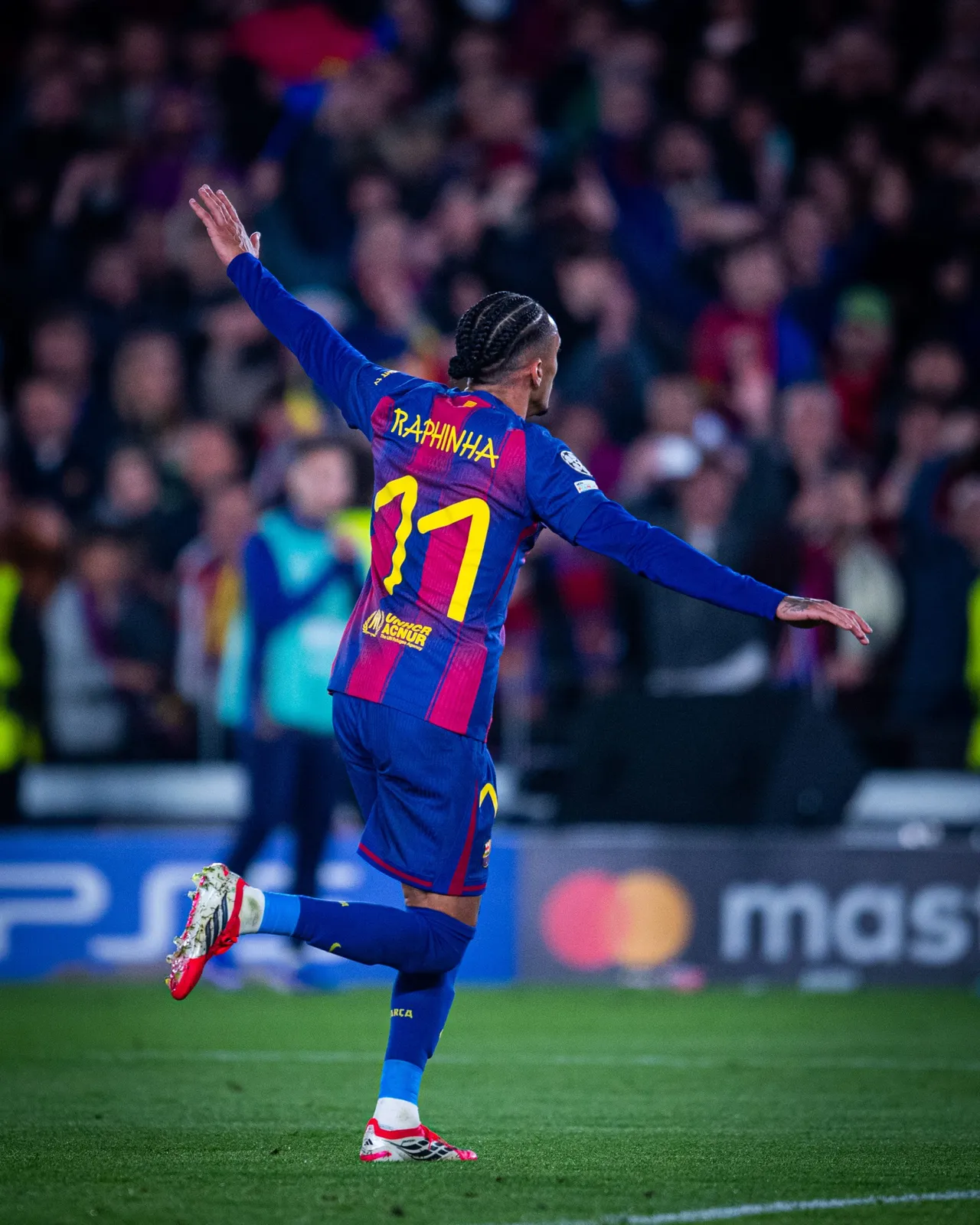 Barcelona thrash Newcastle 7-2 to seal dominant Champions League quarterfinal spot