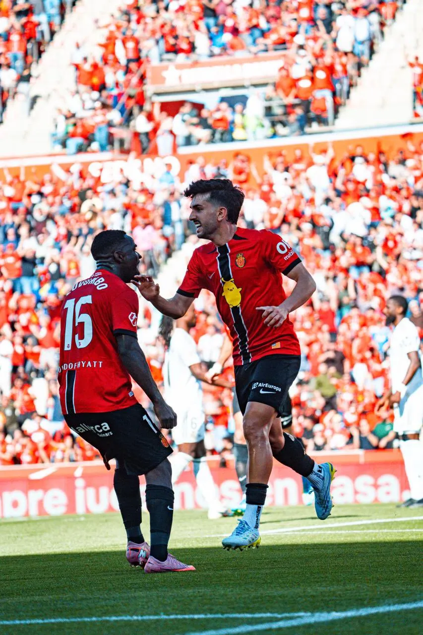 Mallorca stun Real Madrid with late winner to shake La Liga title race