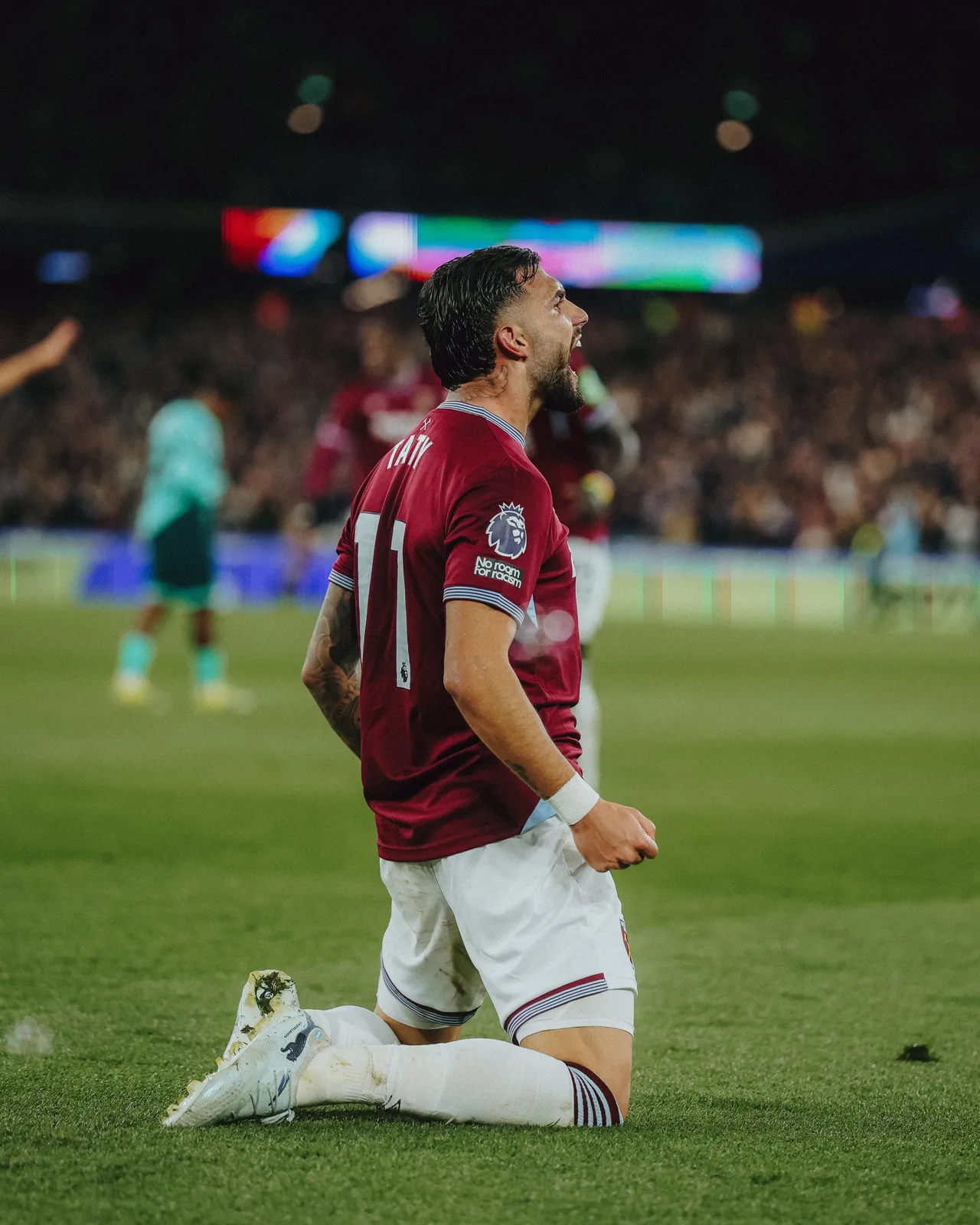 West Ham Destroy Wolves 4-0 in Statement Premier League Win