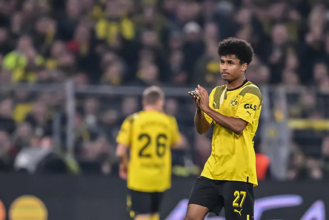Karim Adeyemi agrees Barcelona terms: Why Borussia Dortmund transfer won't Bbock Julián Álvarez move