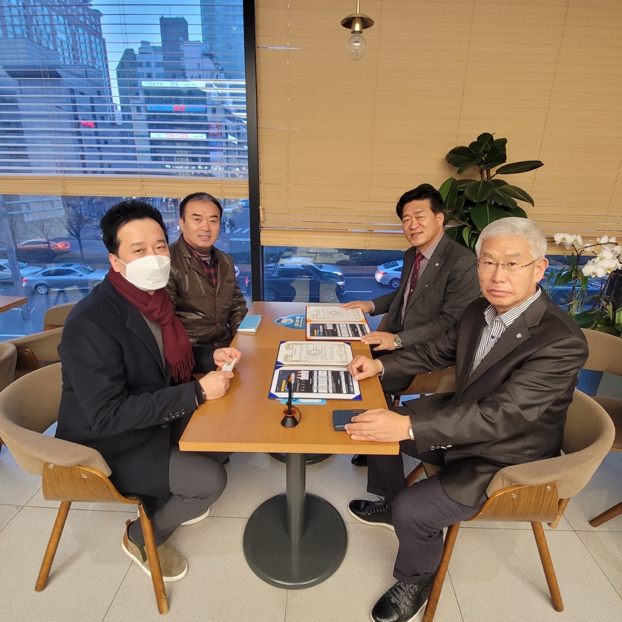 KakaoTalk_20220126_201215269_05.jpg