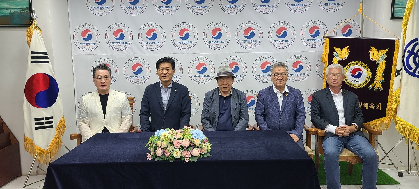 대생체사무실에서.jpg