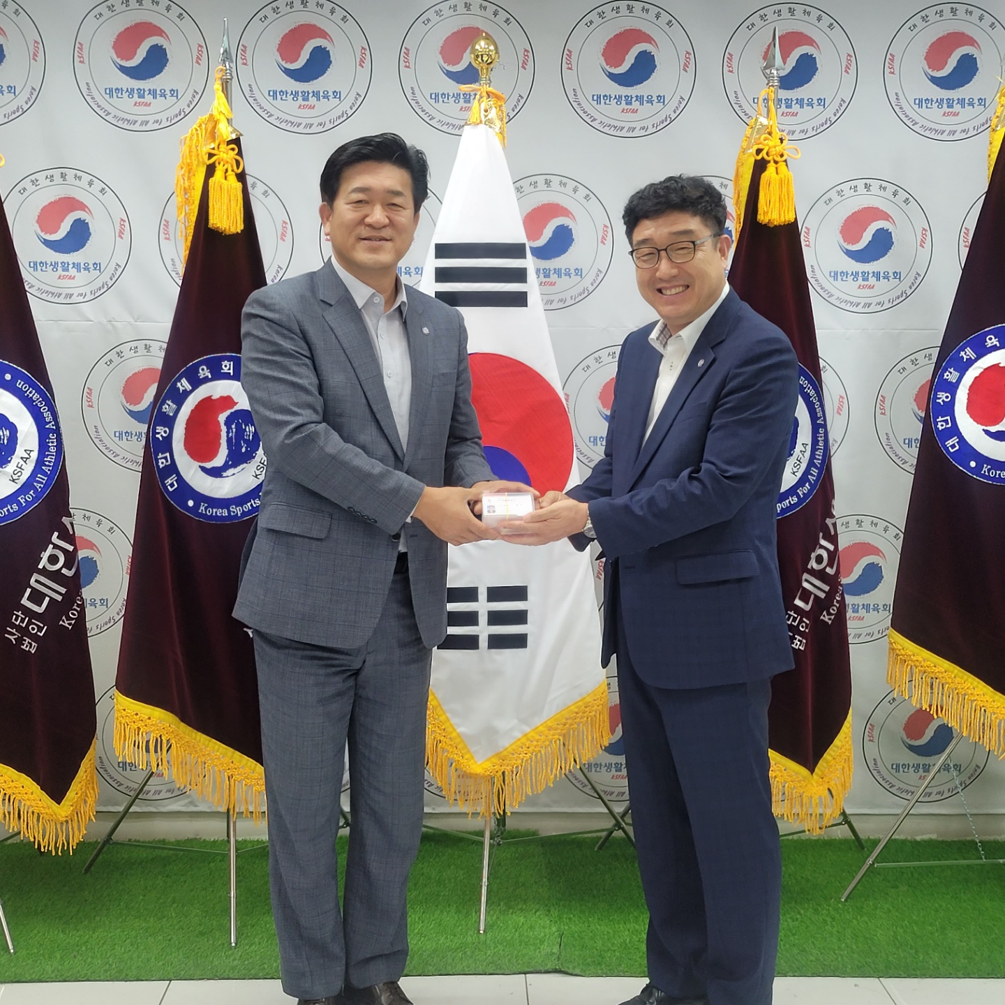 KakaoTalk_20220722_204450240_04.jpg