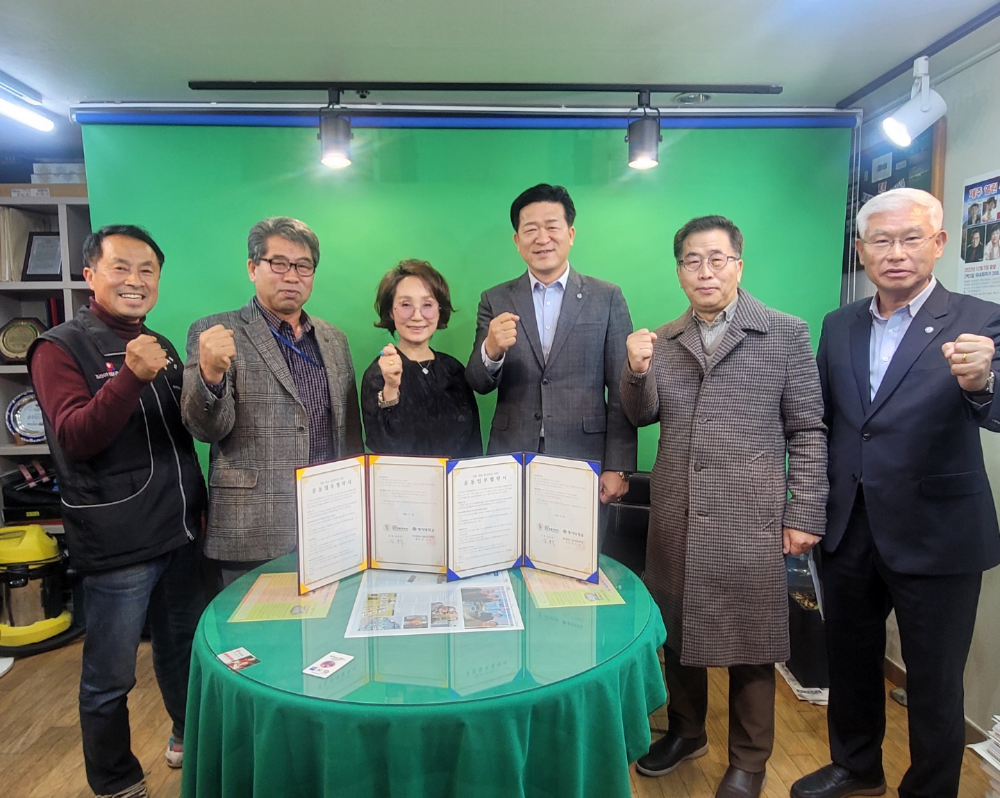 KakaoTalk_20221122_232132019_07.jpg