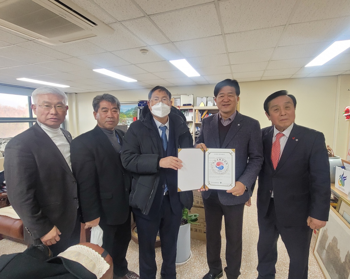 KakaoTalk_20221219_204540441_06.jpg