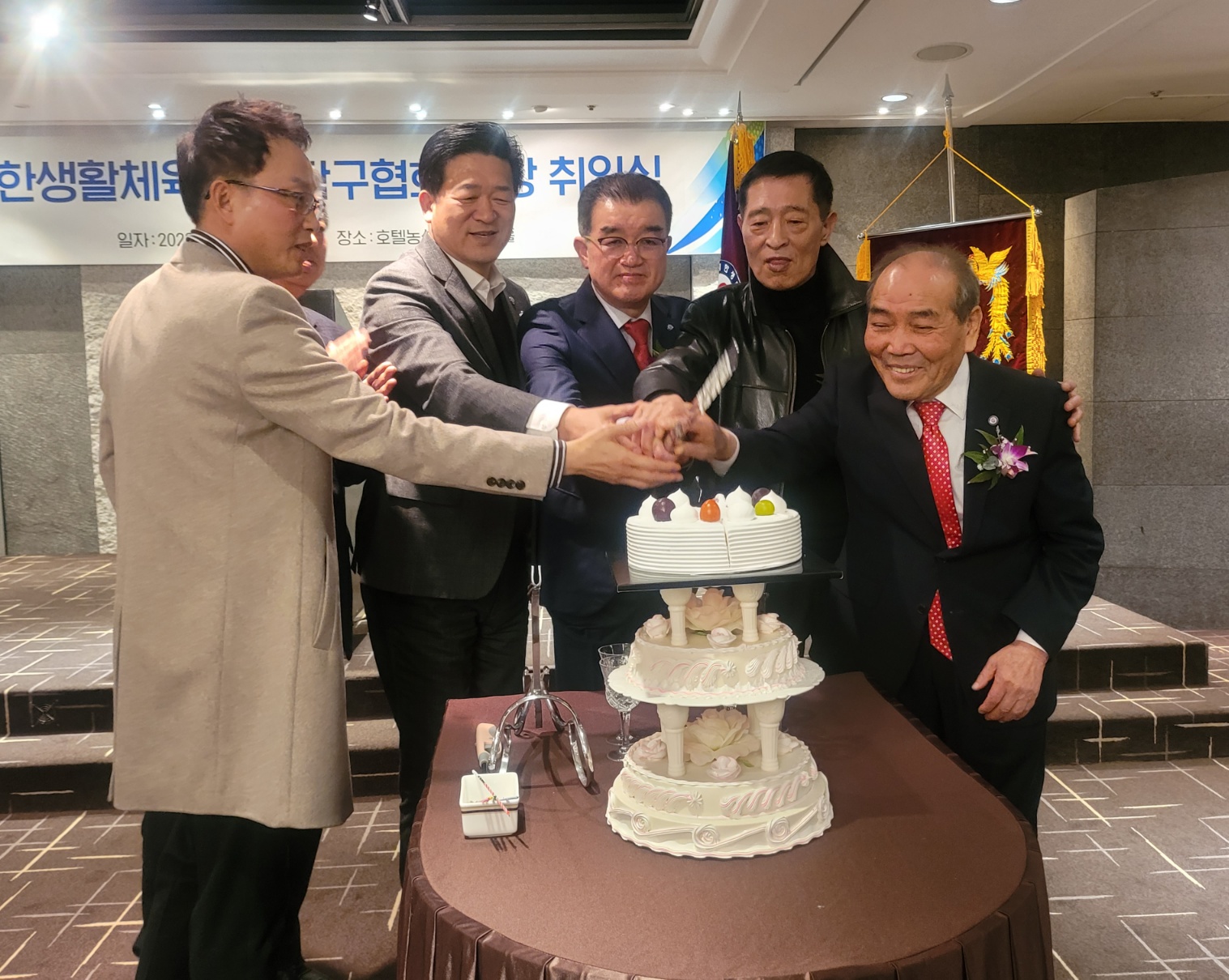 KakaoTalk_20230212_200944058_06.jpg