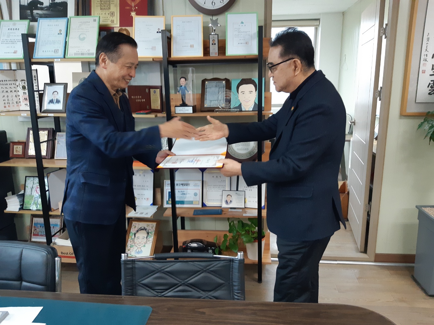 KakaoTalk_20231215_191400270_01.jpg