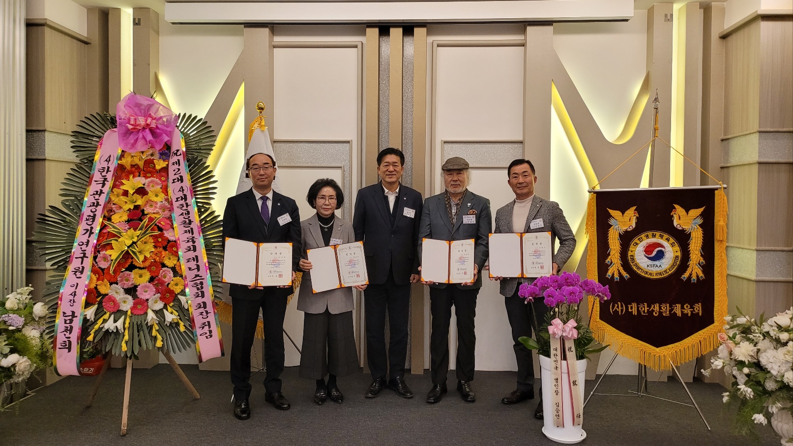 KakaoTalk_20241207_191131207_07.jpg