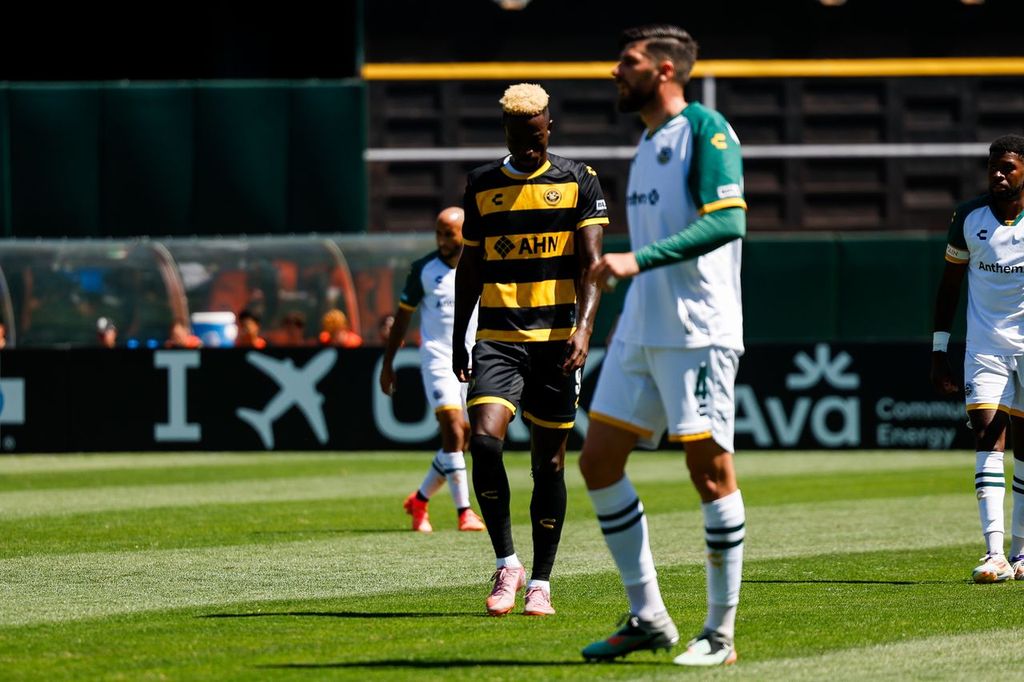Riverhounds Rise Past Oakland Roots, 2–0