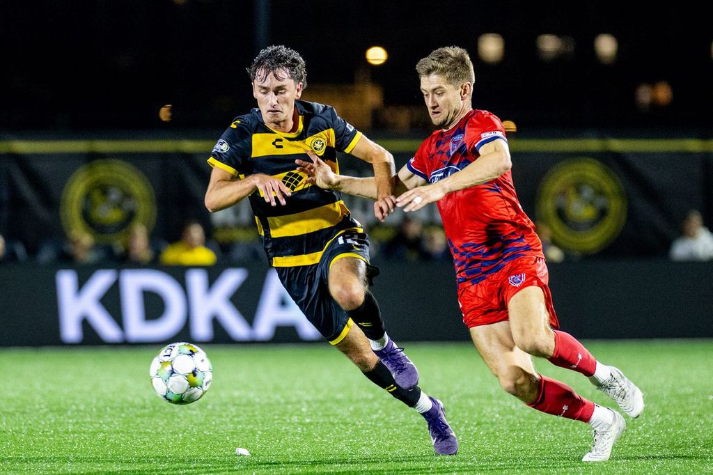 Riverhounds secure playoff spot with 2-1 victory