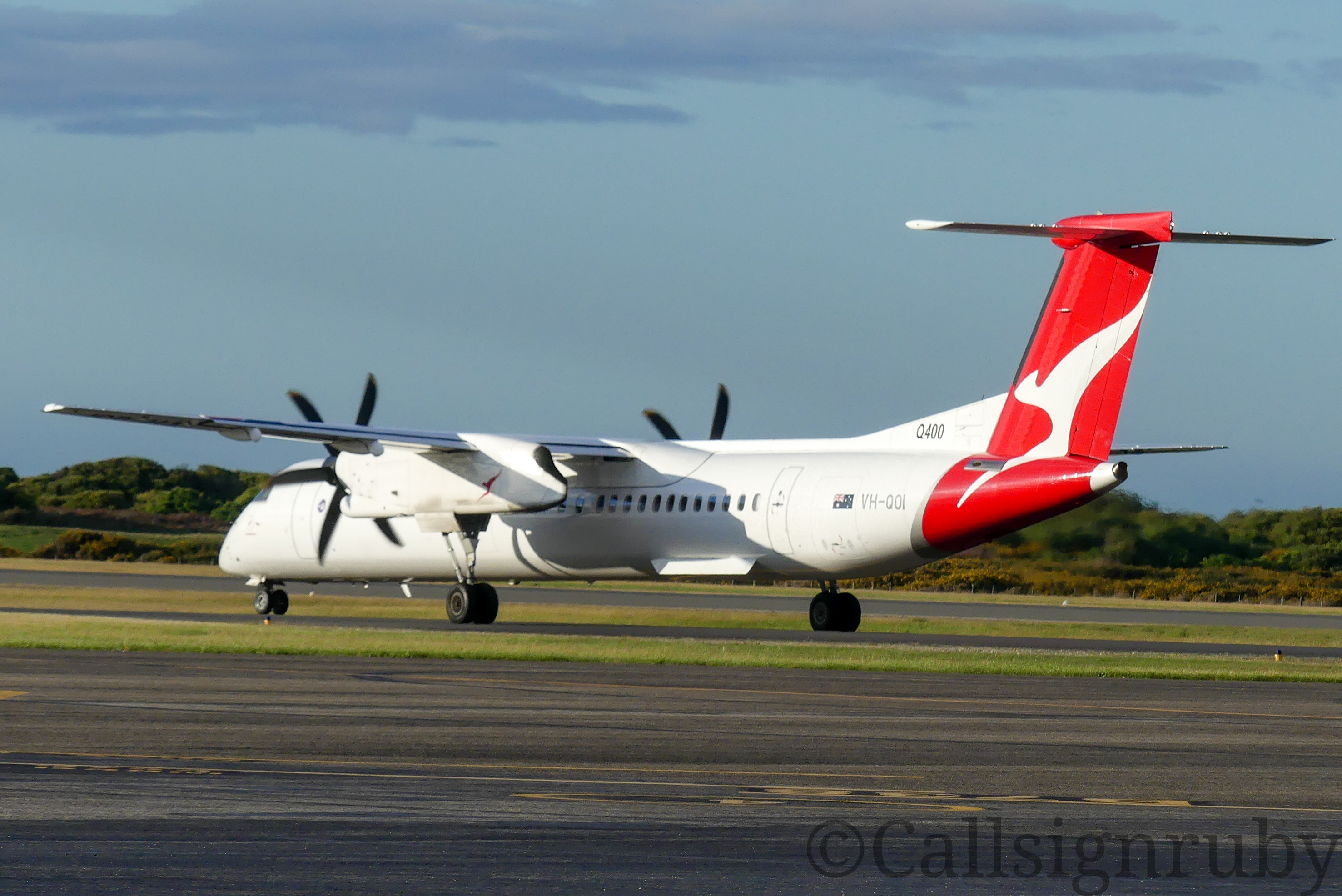Qantas VH-QOI at YDPO by callsignruby