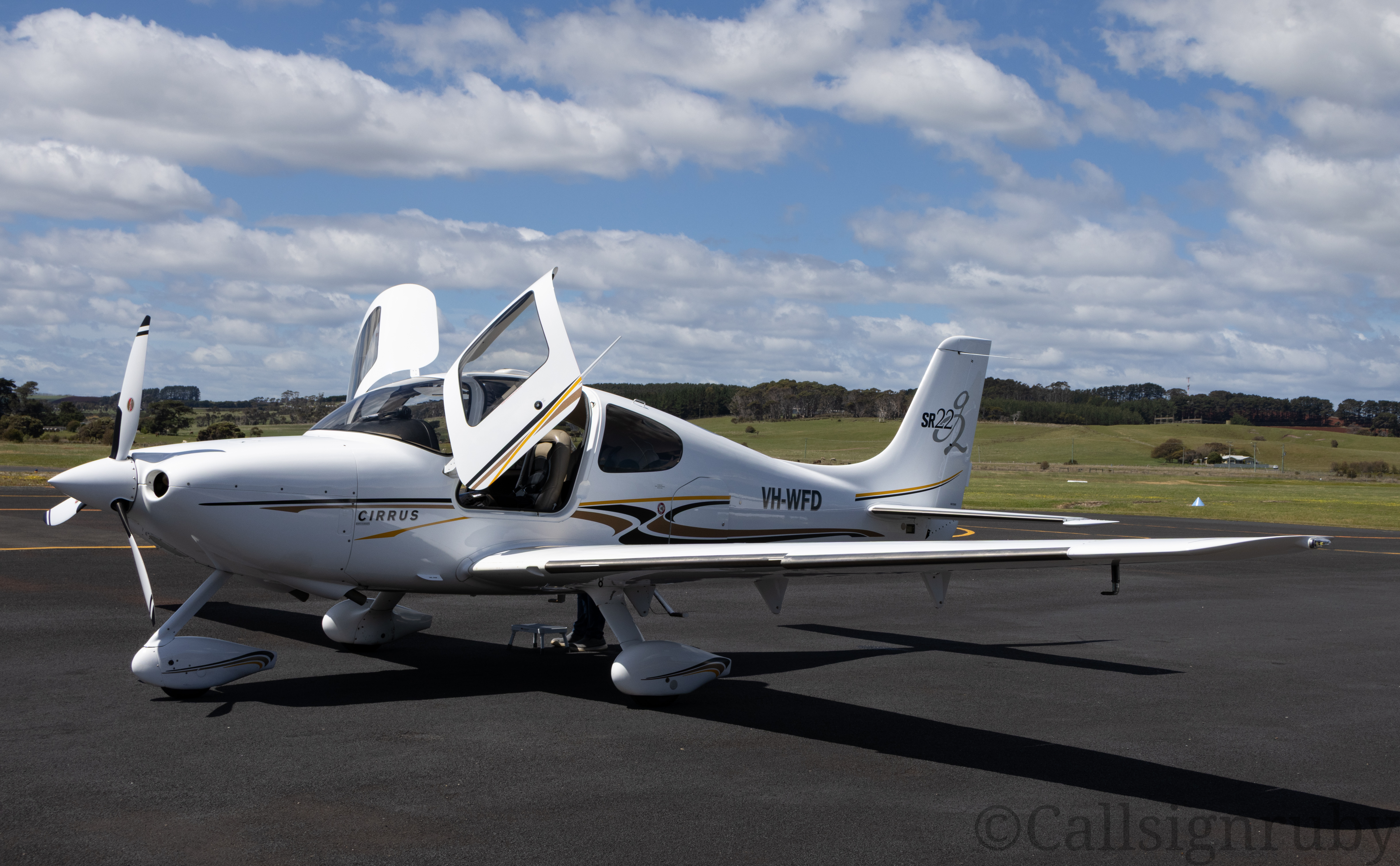 VH-WFD at YDPO by callsignruby