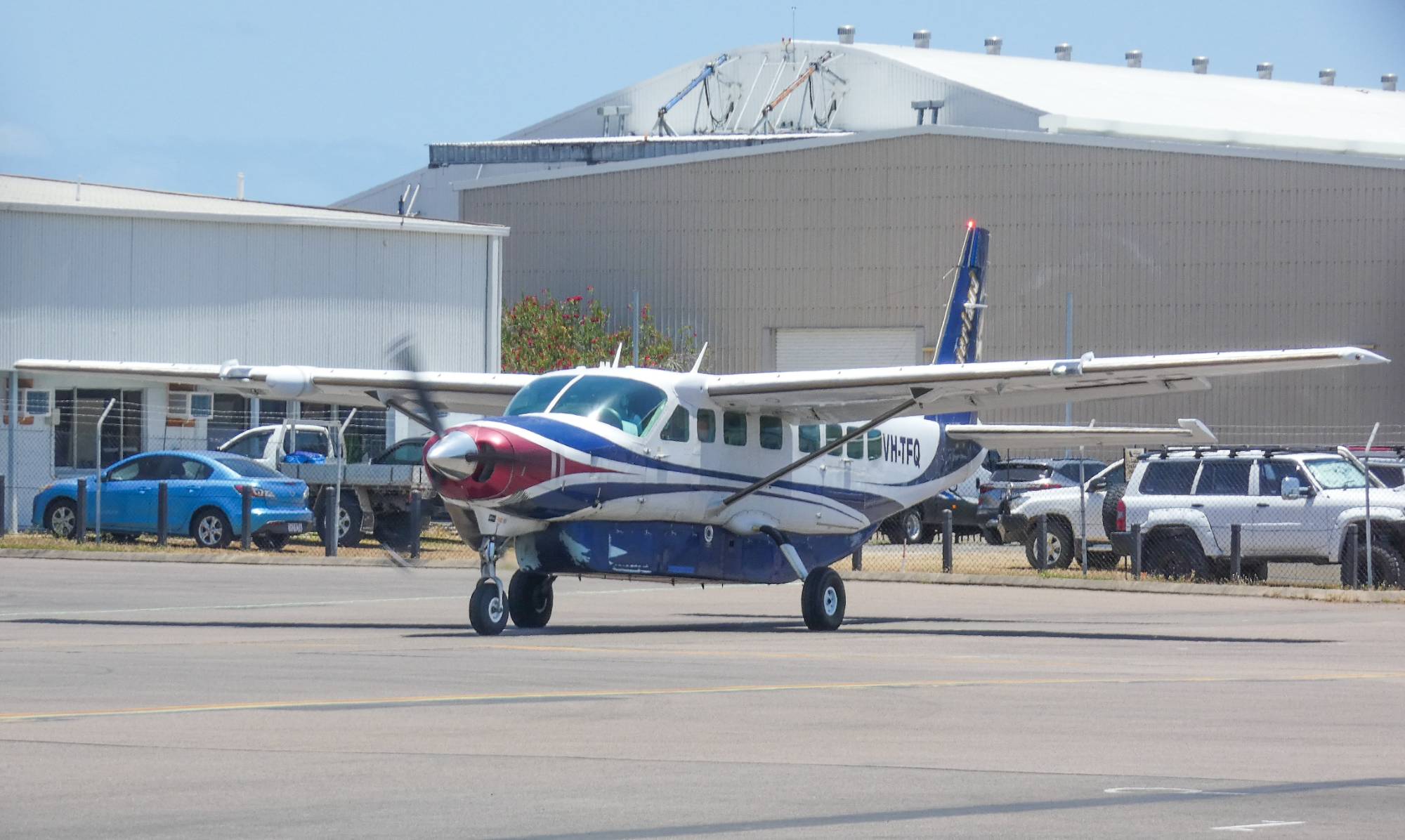 Hinterland Aviation VH-TFQ at YBTL by SingingAvgeek