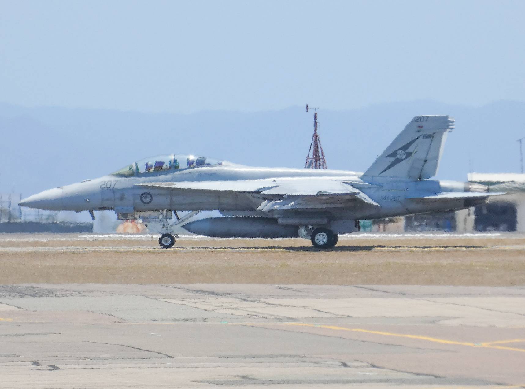 Royal Australian Air Force A44-207 at YBTL by SingingAvgeek