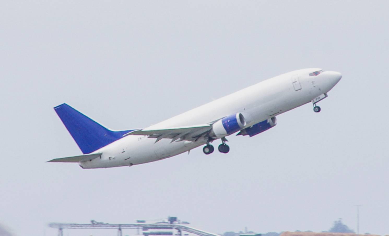 Airwork ZK-FXK at YBBN by SingingAvgeek