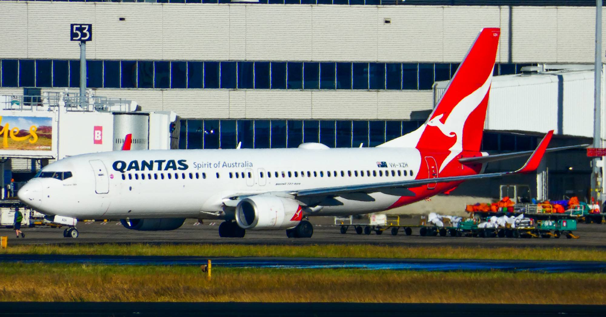 Qantas VH-XZH at YSSY by SingingAvgeek