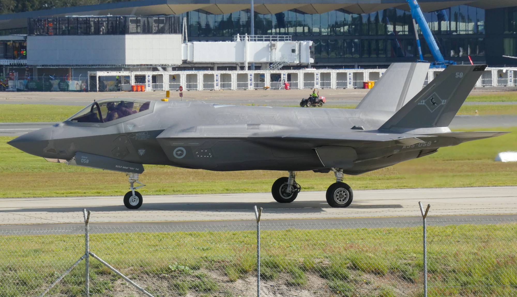 Royal Australian Air Force A35-058 at YWLM by SingingAvgeek