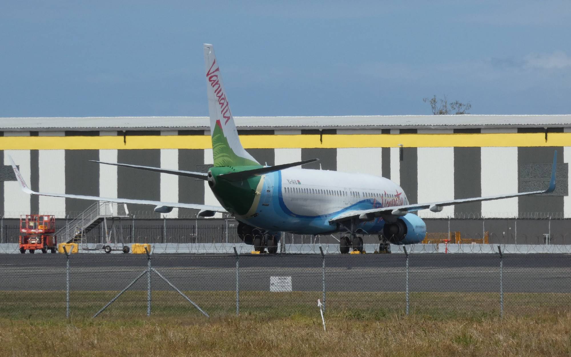 Air Vanuatu YJ-AV8 at YBBN by SingingAvgeek