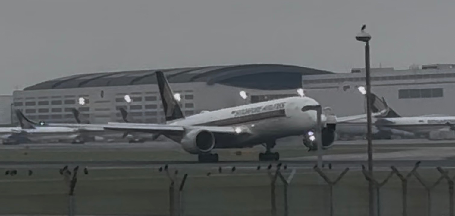 Singapore Airlines 9V-SML at WSSS by KKNNKJ