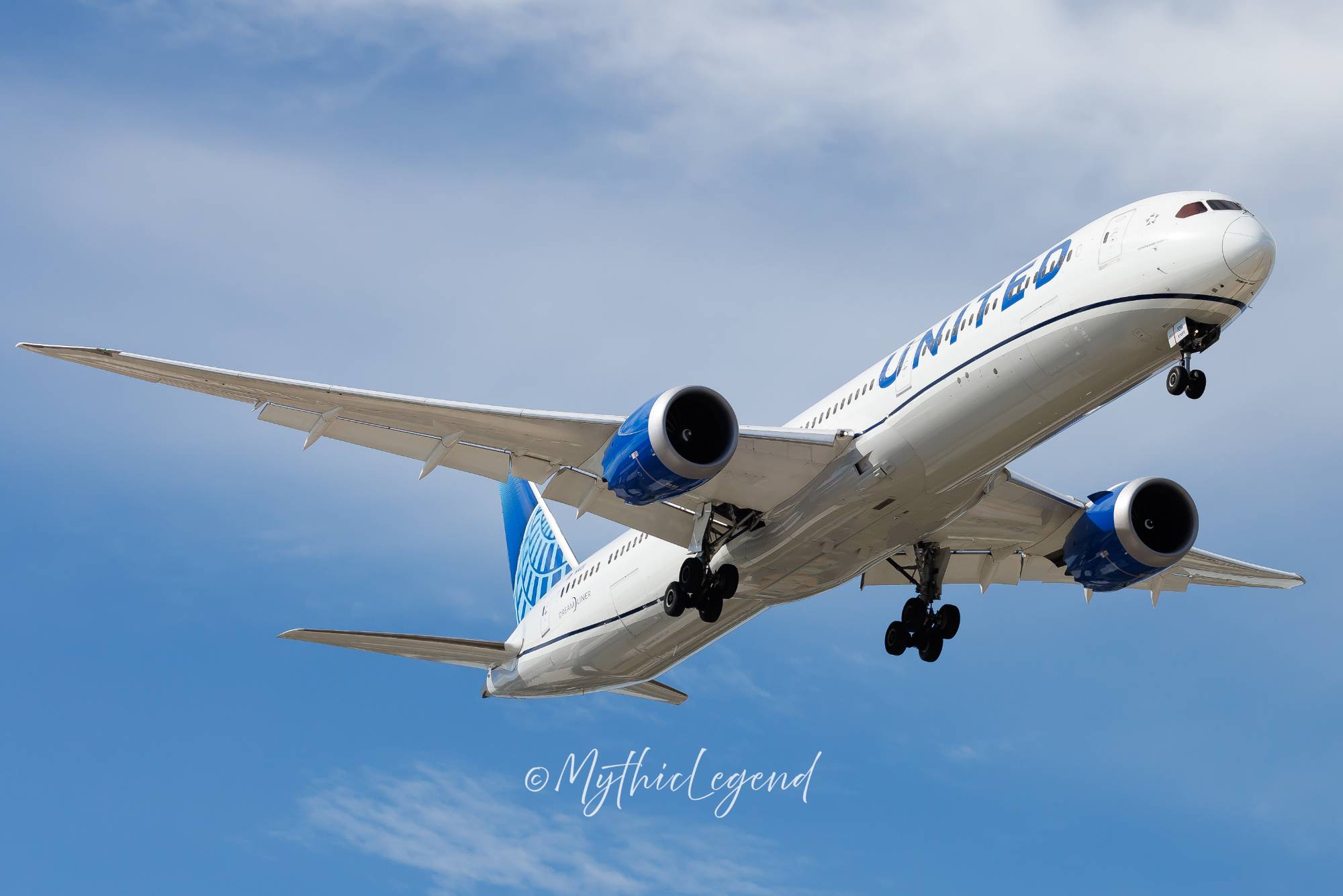 United Airlines N14011 at KORD by MythicLegend