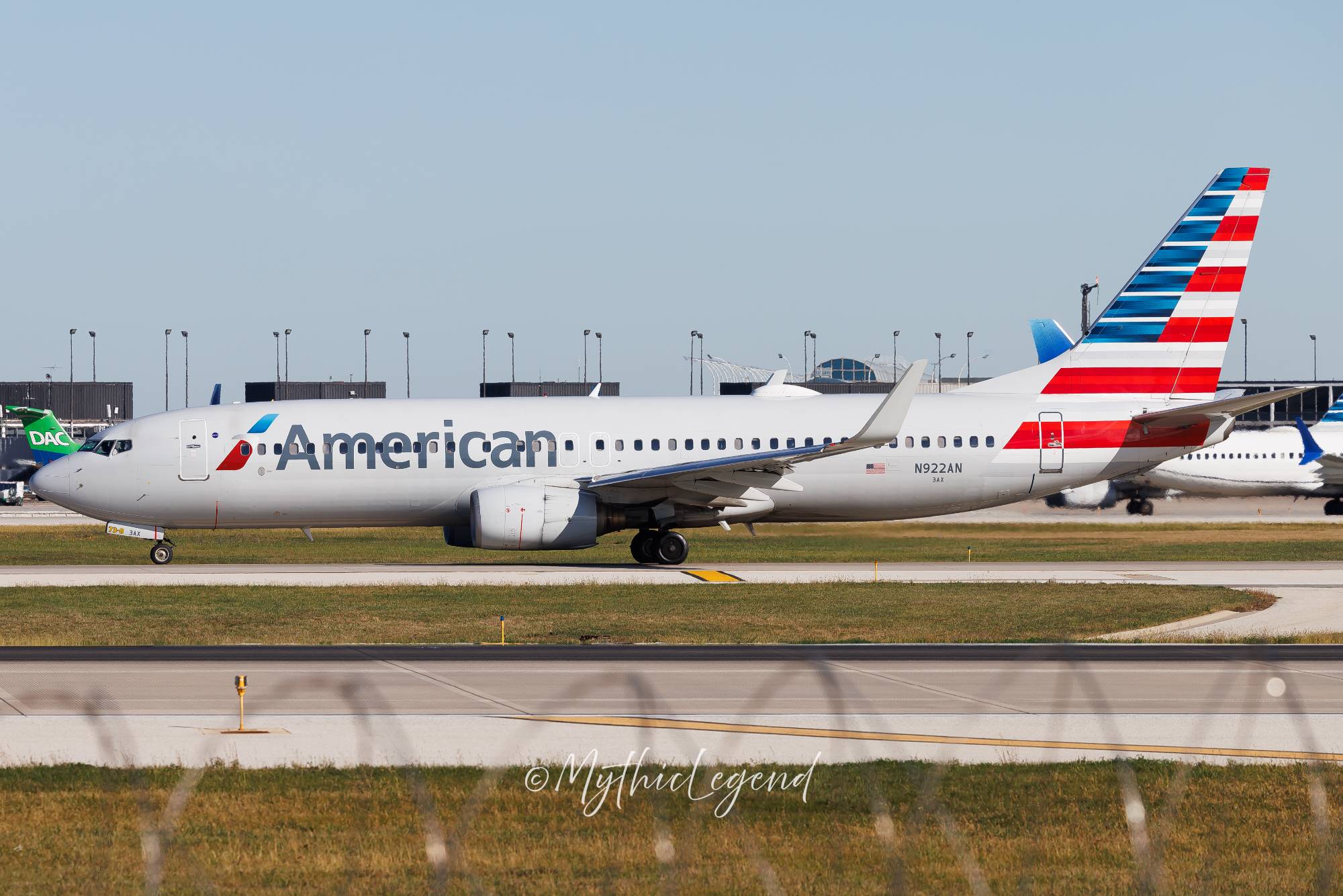 American Airlines N922AN at KORD by MythicLegend